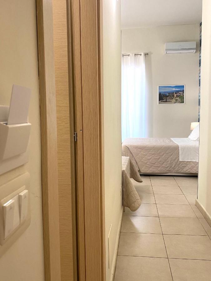 Nina B&B Giardini-Naxos Zewnętrze zdjęcie