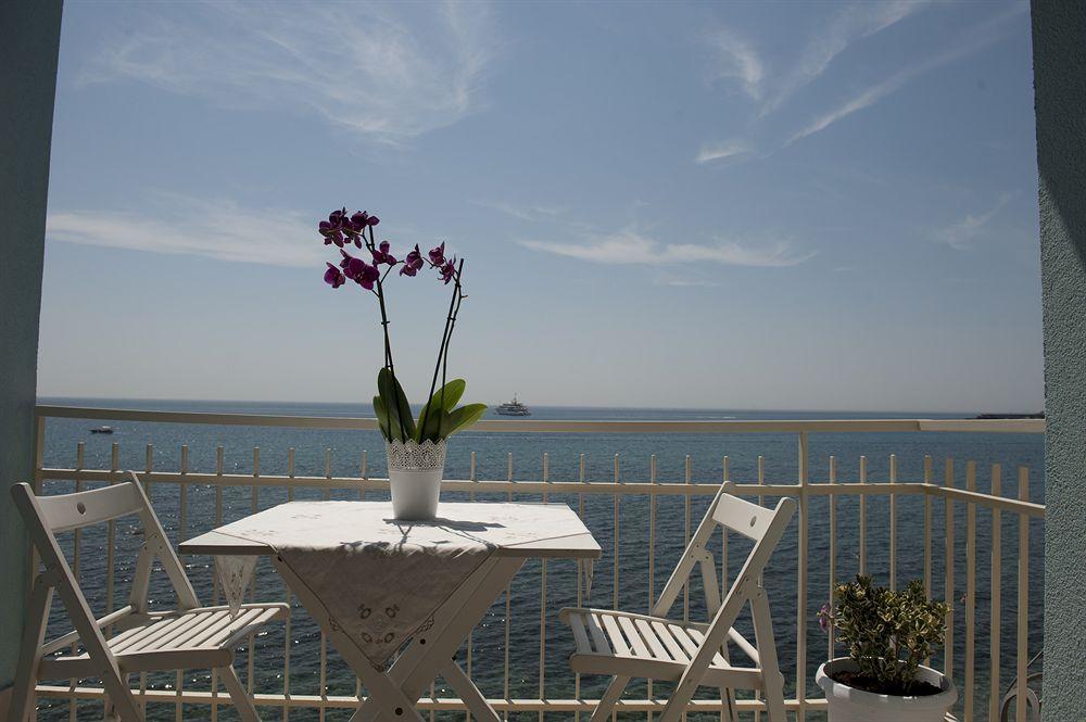 Nina B&B Giardini-Naxos Zewnętrze zdjęcie