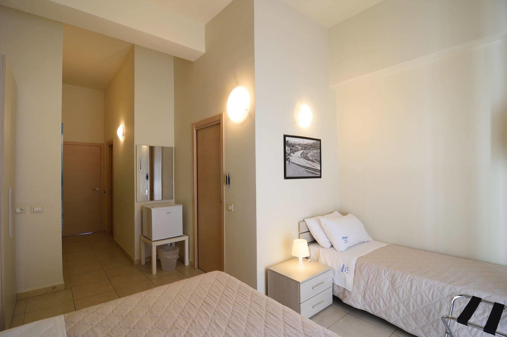 Nina B&B Giardini-Naxos Zewnętrze zdjęcie