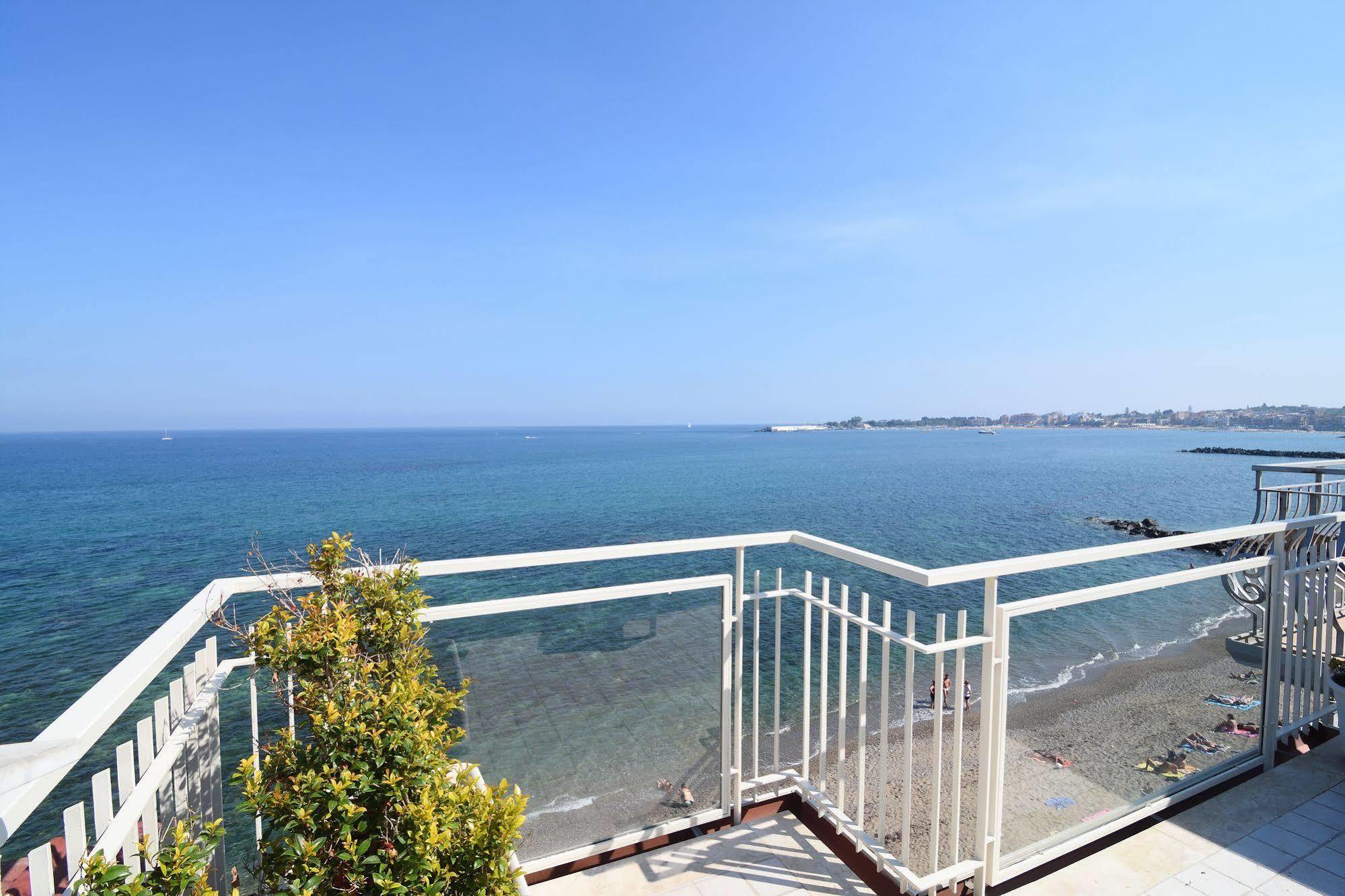 Nina B&B Giardini-Naxos Zewnętrze zdjęcie